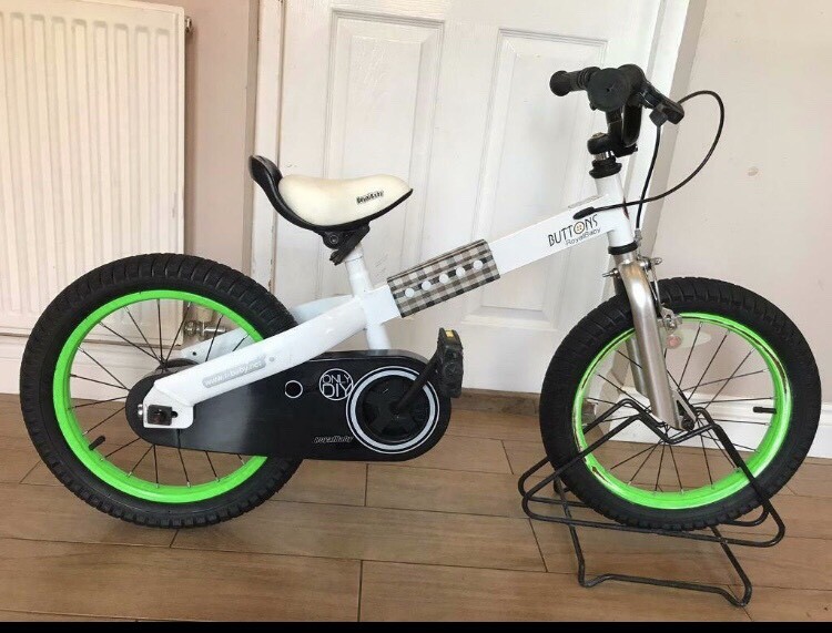 buttons royal baby bike